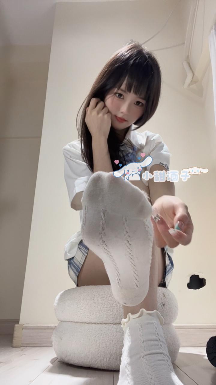 小酒甜子-铁粉空间私拍福利图片合集